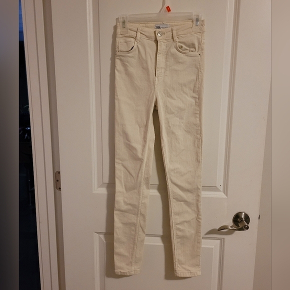 3/$27 Zara off white skinny jeans - Picture 1 of 5
